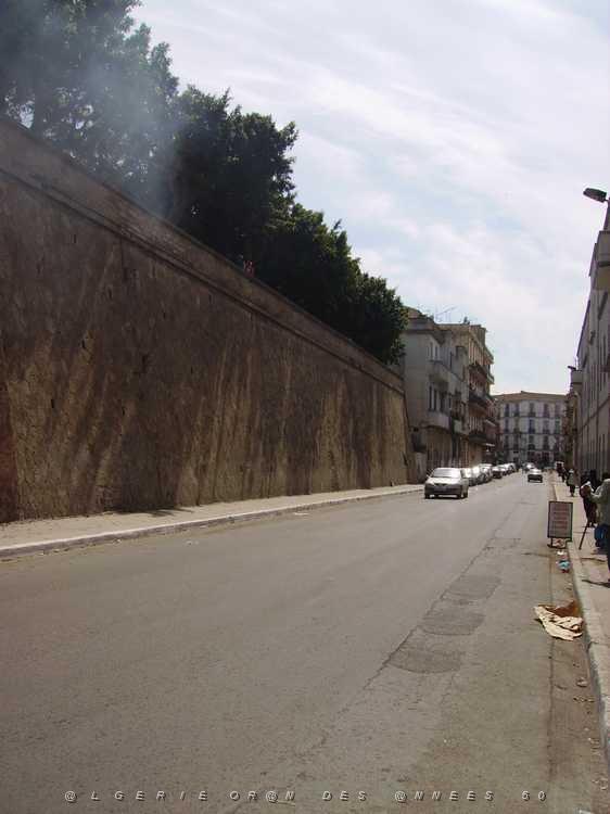 ORAN 2008 QUARTIER ST PIERRE 013 RUE MARQUIS DE MORES.jpg